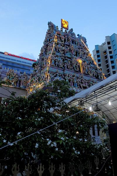 singapore215.JPG - Little India - Sri Veeramakaliamman Temple