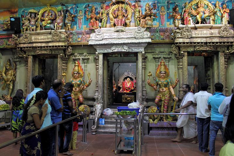 singapore217.JPG - Little India - Sri Veeramakaliamman Temple