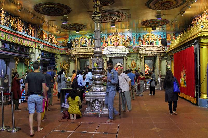 singapore225.JPG - Little India - Sri Veeramakaliamman Temple