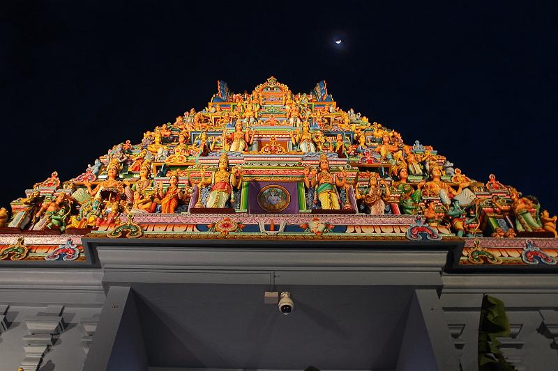 singapore228.JPG - Little India - Sri Srinivasa Perumal Temple at night