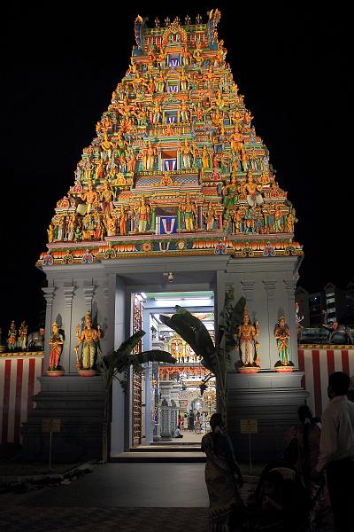 singapore238.JPG - Little India - Sri Srinivasa Perumal Temple at night