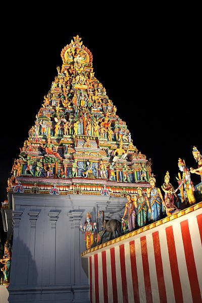 singapore240.JPG - Little India - Sri Srinivasa Perumal Temple at night