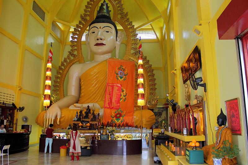 singapore281.JPG - Little India - Sakya Muni Buddha Gaya Temple 