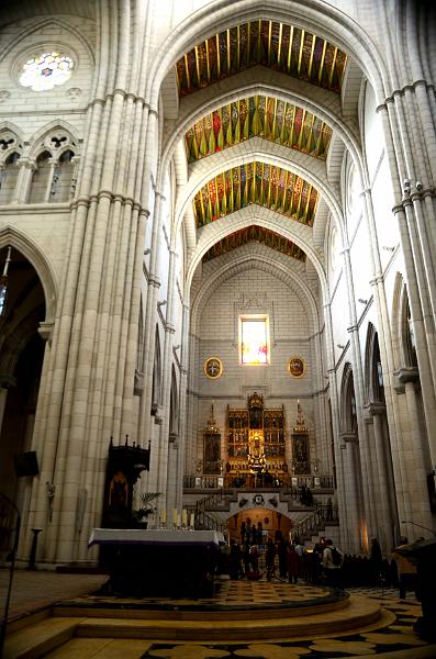 spain0019.jpg - Catedral de La Almudena
