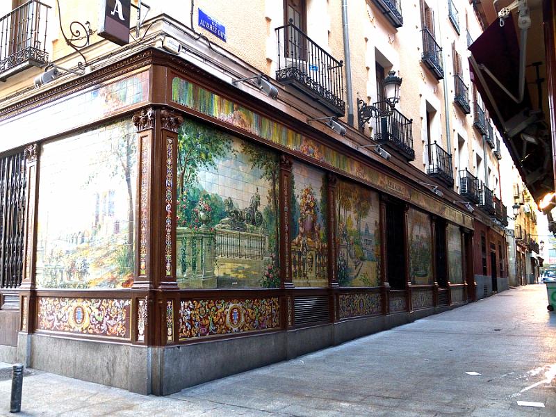 spain0026.jpg - A street in Madrid