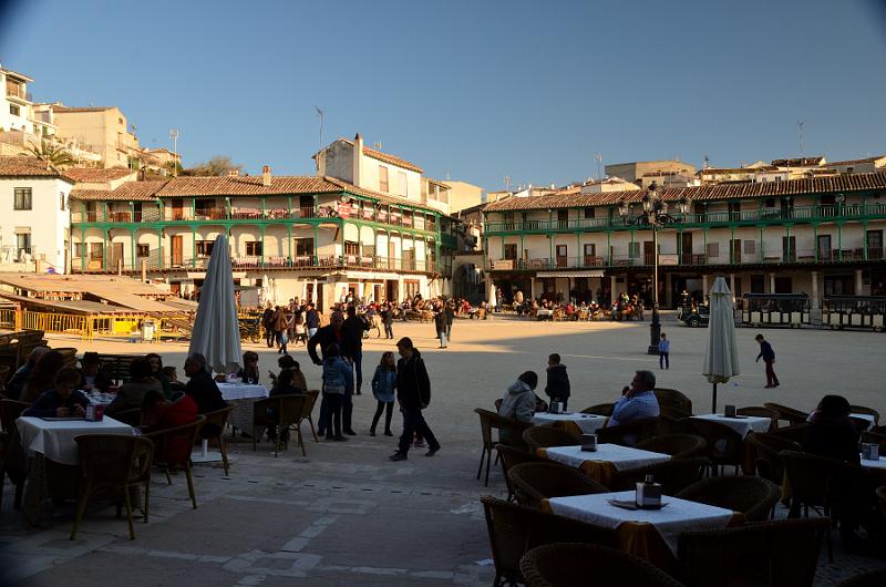 spain0067.jpg - Chinchon, Plaza Mayor