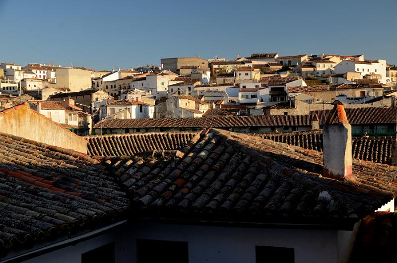 spain0068.jpg - Roofs of Chinchon