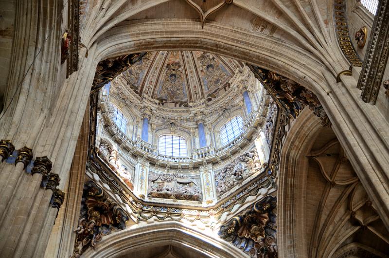spain0114.jpg - New Cathedral Salamanca
