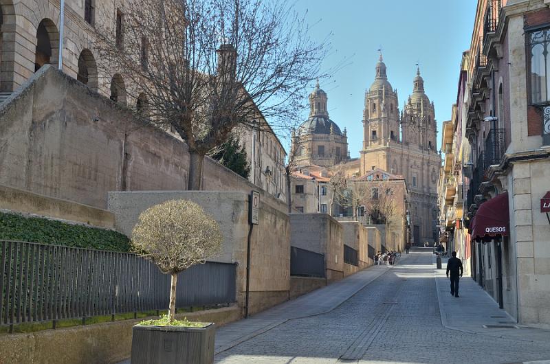 spain0136.jpg - A street in Salamanca