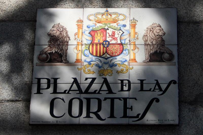 spain0017.JPG - A ceramic tile with street name in Madrid