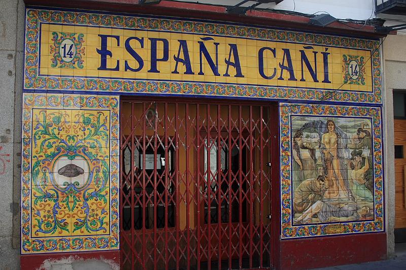 spain0037.JPG - Decorative ceramic tiles on the facade of a bar in Madrid