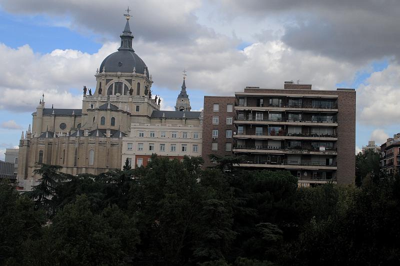 spain0123.JPG - View on La Almudena's Cathedral