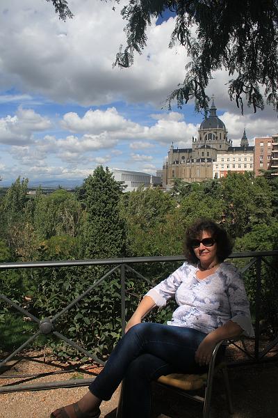 spain0124.JPG - View on the La Almudena's Cathedral from the cafe garden