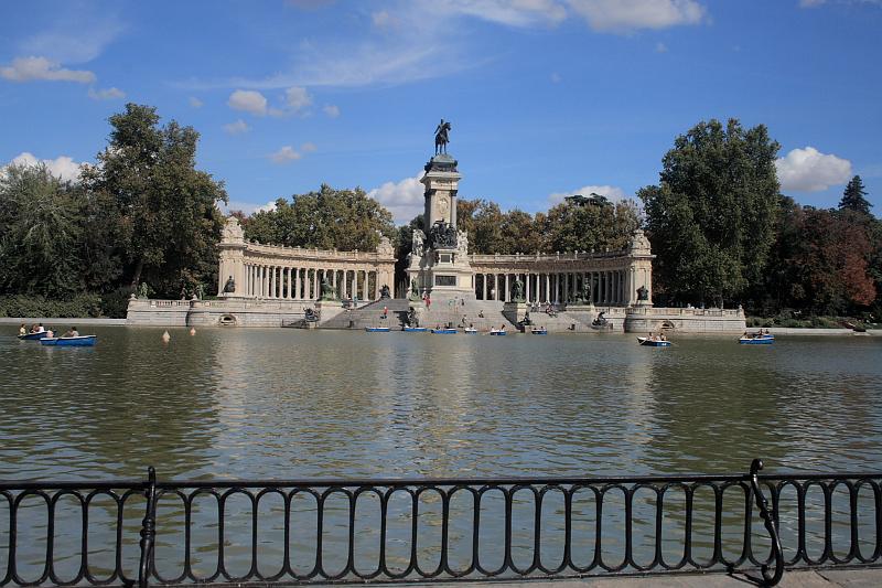 spain0131.JPG - Retiro Park, Madrid