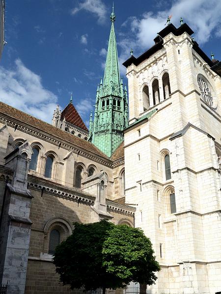 switz007.jpg - Geneva. Cathedral of Saint Pierre