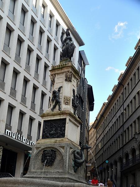 switz012.jpg - Geneva