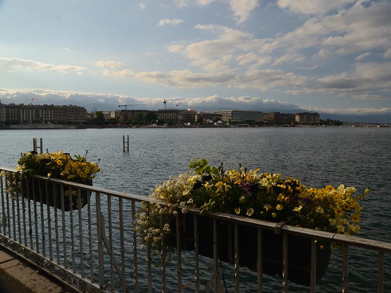 switz025.jpg - Lake Geneva