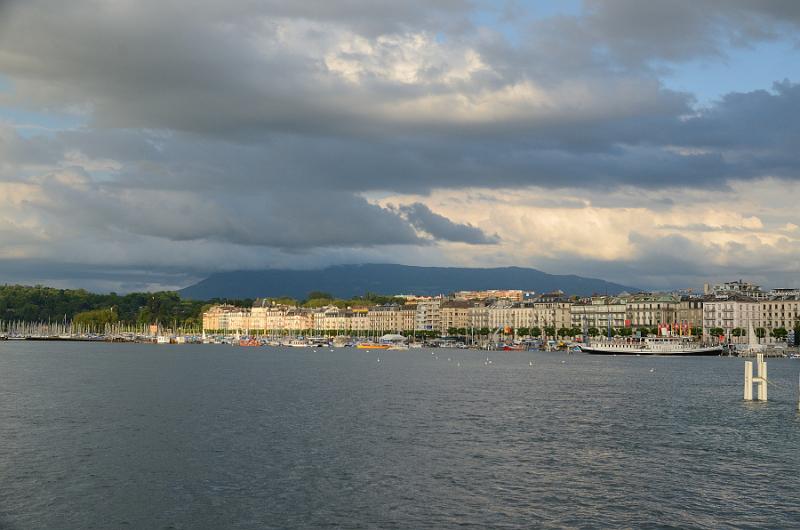 switz027.jpg - Lake Geneva