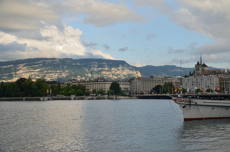 switz029.jpg - Lake Geneva from the Brunswick monument