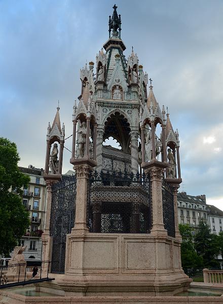 switz031.jpg - Brunswick monument in the Alps park in Geneva