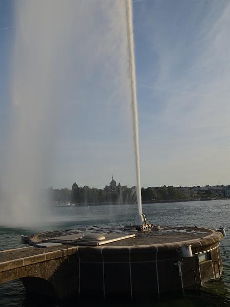 switz081.jpg - Giant Fountain In Lake Geneva