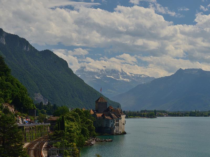 switz108.jpg - The Chillon Castle in Montreux