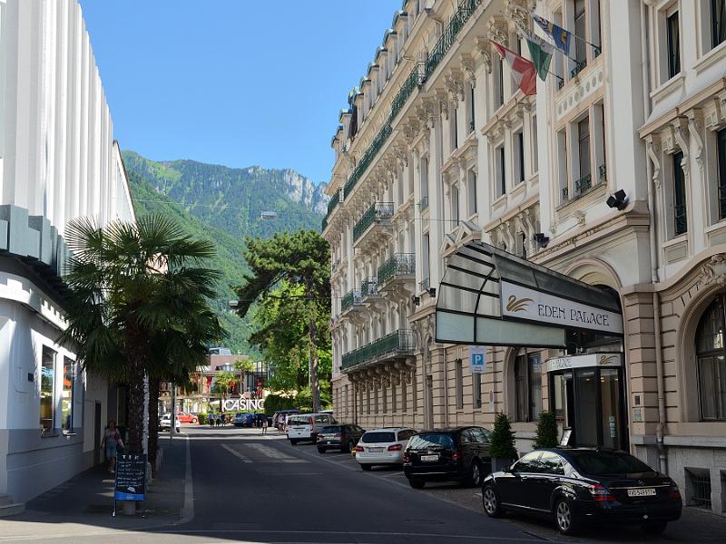 switz110.jpg - A street in Montreux