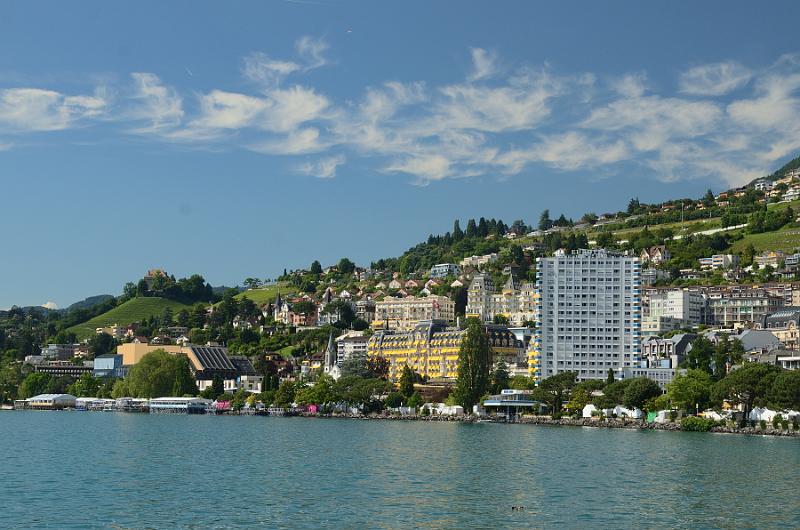 switz114.jpg - Montreux promenade