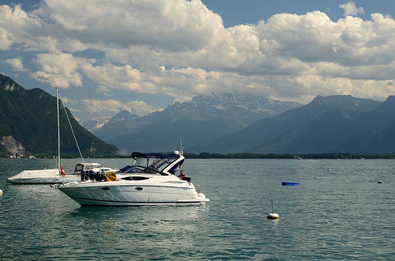 switz117.jpg - Lake Geneva from Montreux promenade