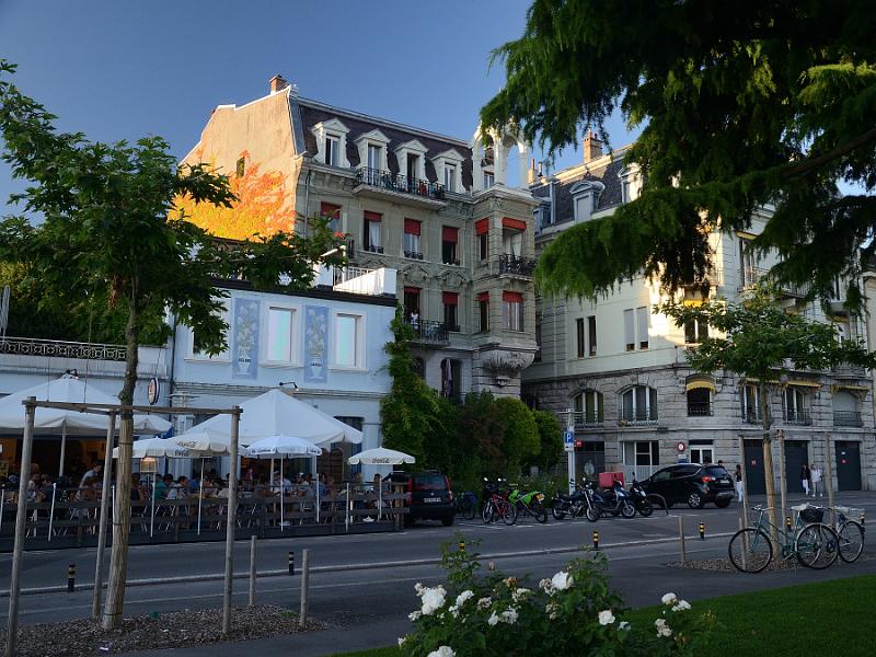 switz133.jpg - Vevey promenade