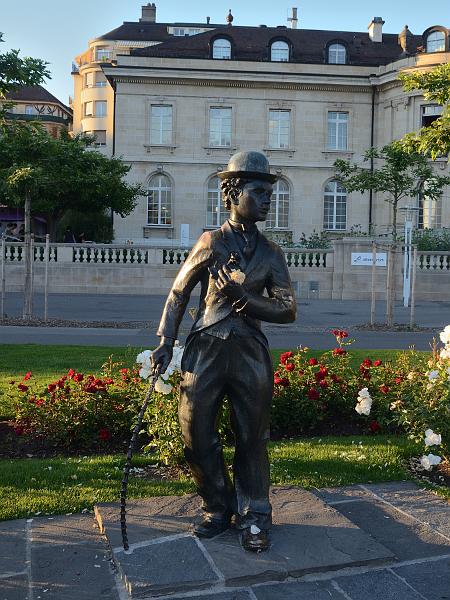 switz137.jpg - Charlie Chaplin statue on Vevey promenade