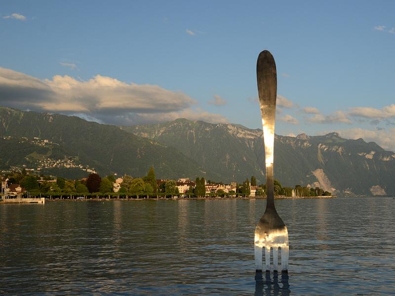 switz140.jpg - Vevey Fork and Lake Geneva