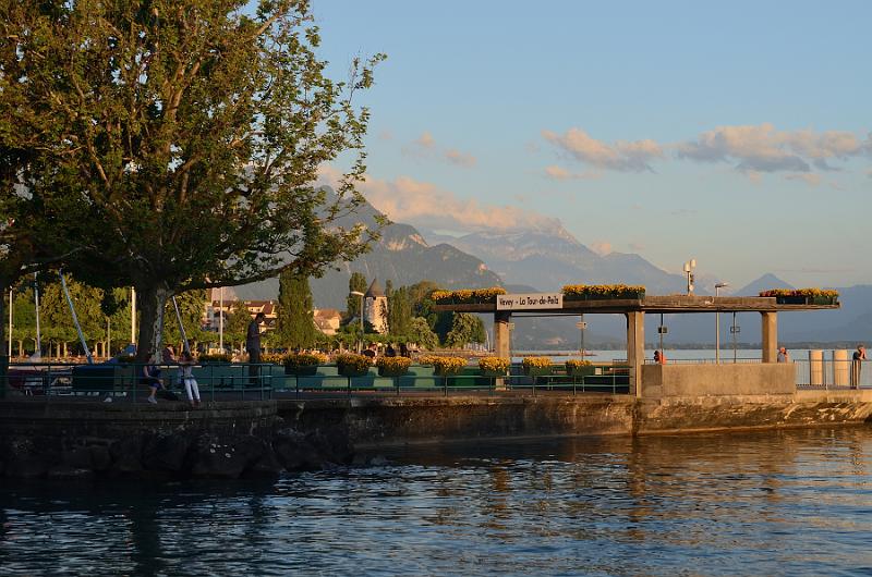 switz143.jpg - Vevey shore