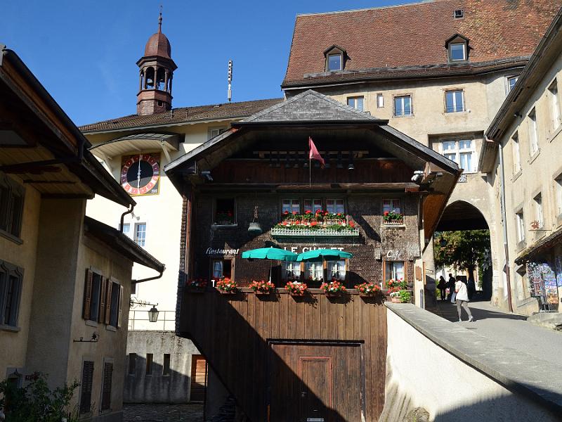 switz194.jpg - Gruyères main square