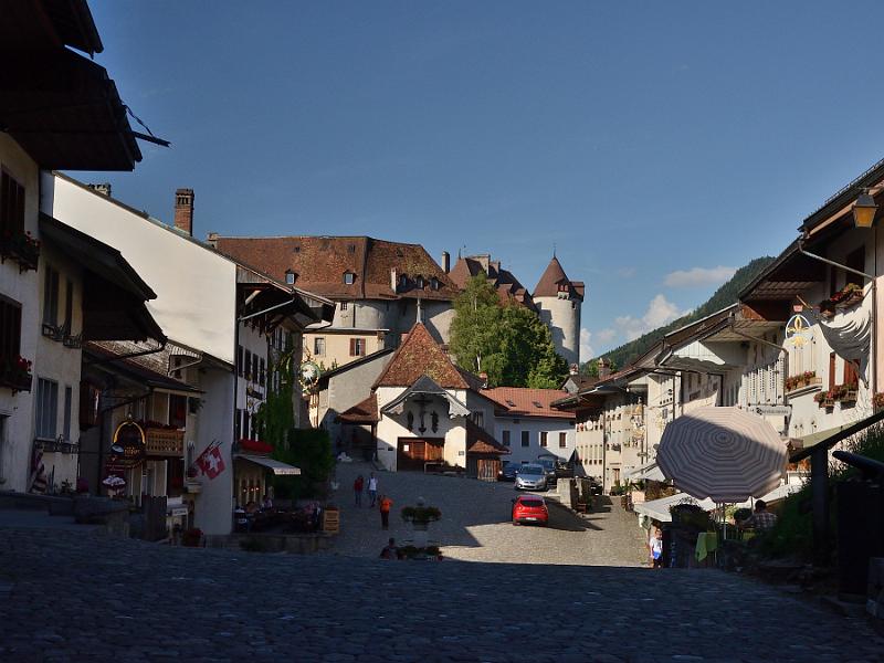 switz204.jpg - Gruyères main square