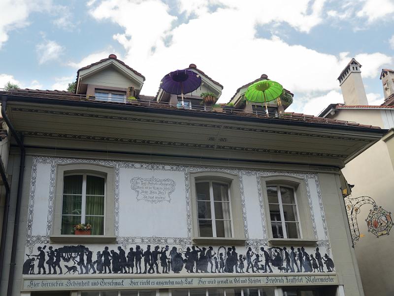 switz222.jpg - House in Bern