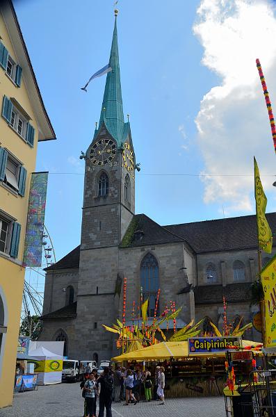 switz282.jpg - The Fraumünster church, the stained glass windows in the choir are by Marc Chagall
