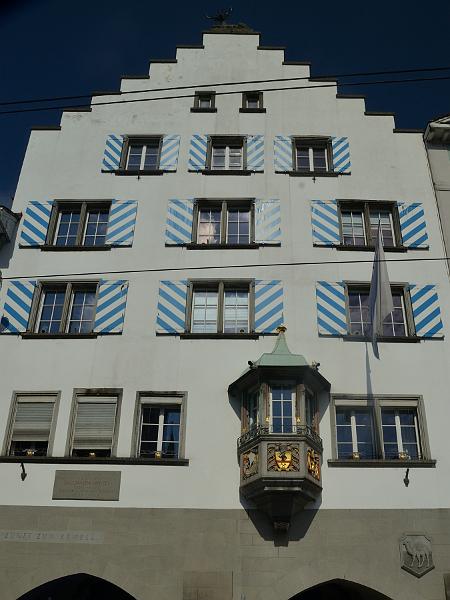 switz306.jpg - House in old town of Zurich