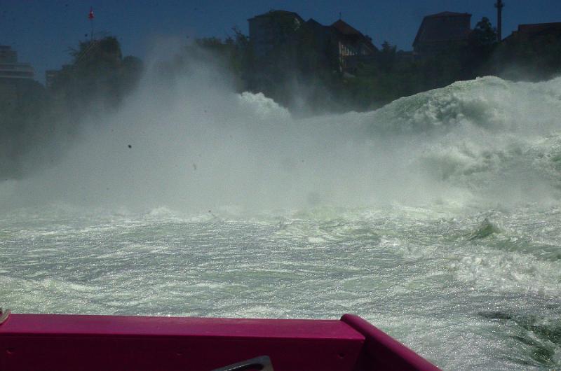 switz319.jpg - Rhine Falls cruise