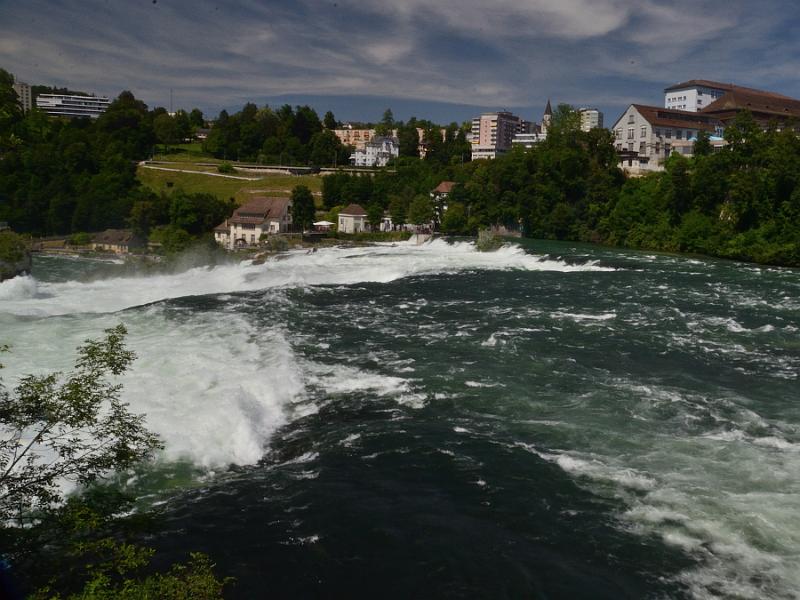 switz332.jpg - Rhine Falls 