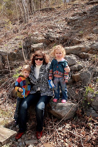 virgin3116.JPG - In the Park near Natural Bridge