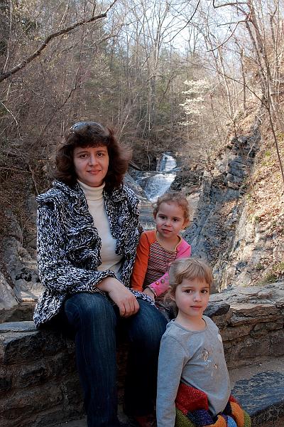 virgin3136.JPG - In the Park near Natural Bridge