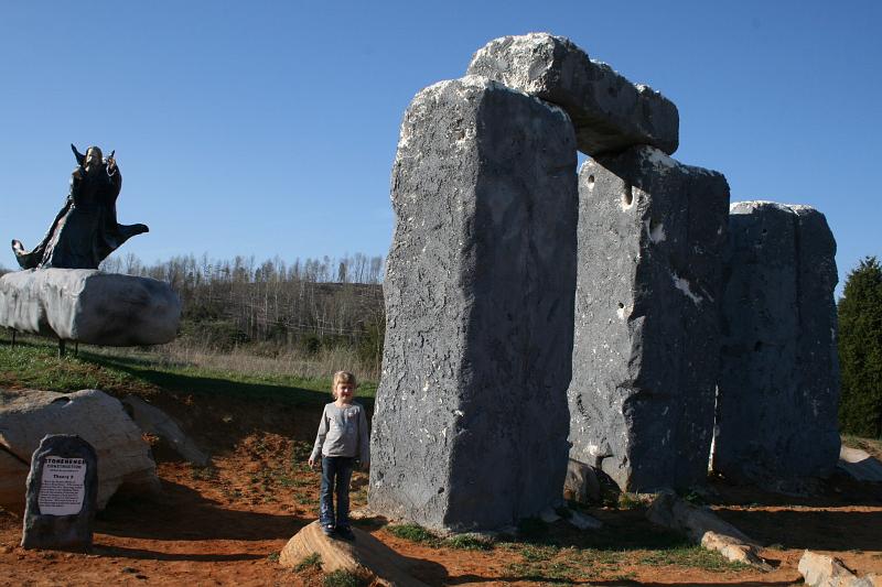 virgin3150.JPG - Foamhenge