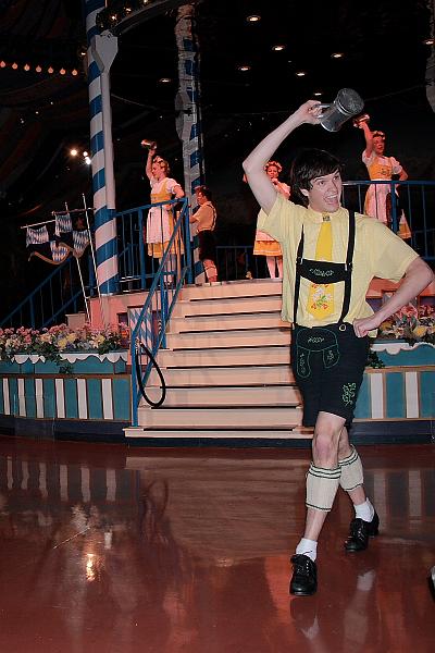 virgin3224.JPG - Bush Gardens, 'Germany Octoberfest'