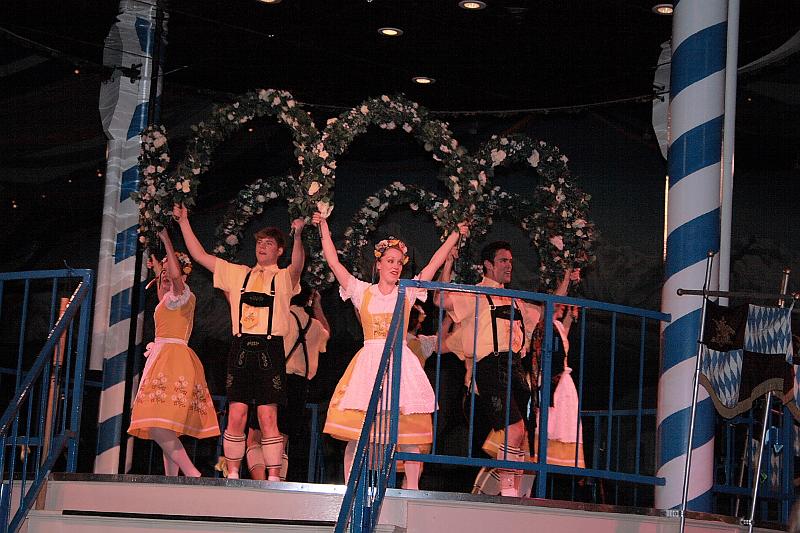 virgin3226.JPG - Bush Gardens, 'Germany Octoberfest'