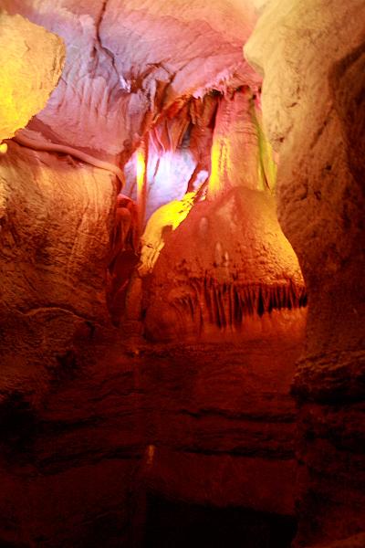 virg5027.JPG - Skyline Caverns