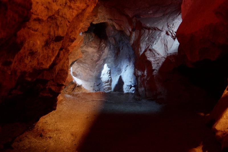virg5033.JPG - Skyline Caverns