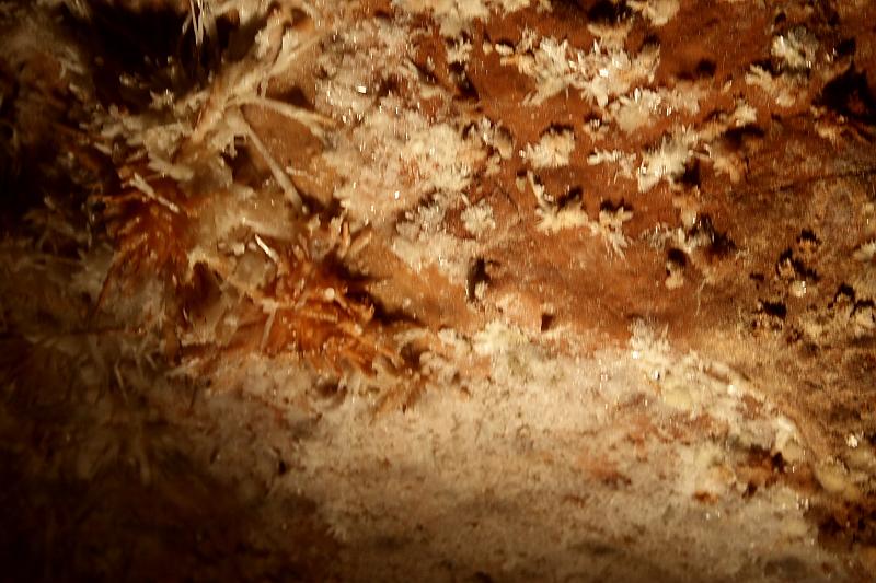 virg5035.JPG - Skyline Caverns