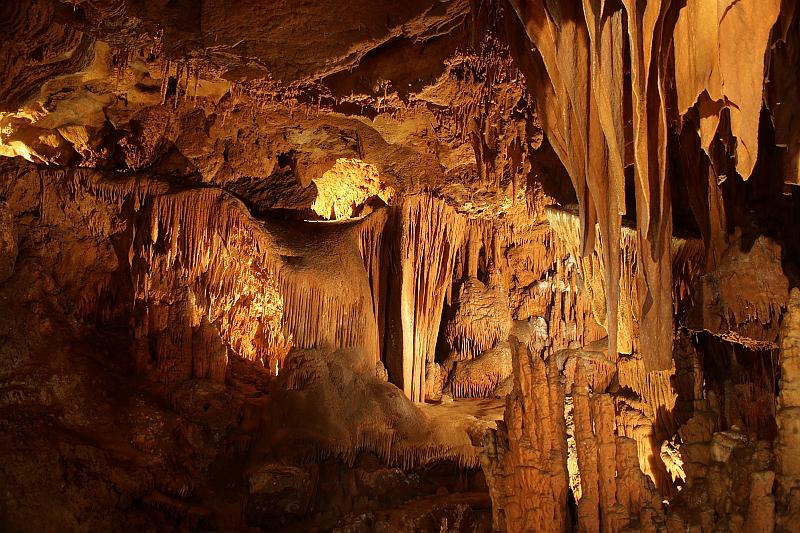 virg5048.JPG - Grand Caverns