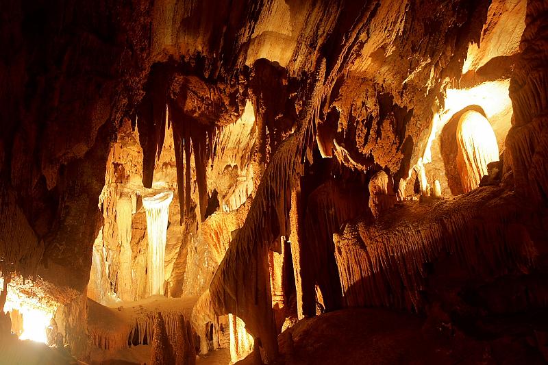 virg5053.JPG - Grand Caverns